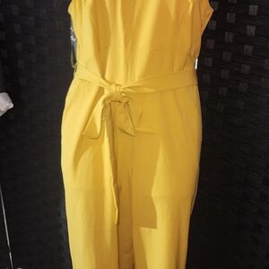 Chic Yellow Women's Jumpsuit